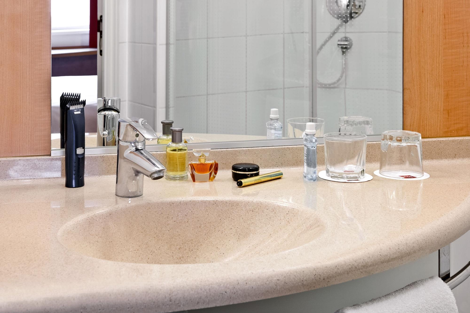 Ibis Gyor
